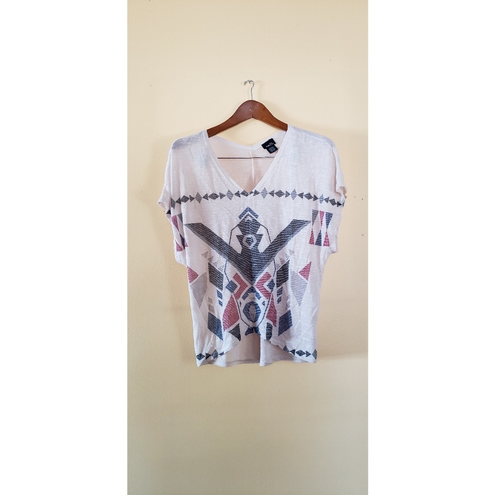 ⭐ Rue21 Patterned Loose T-shirt